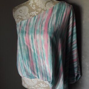 New Carmela Perfectly Priscilla asymmetrical pastel top size S